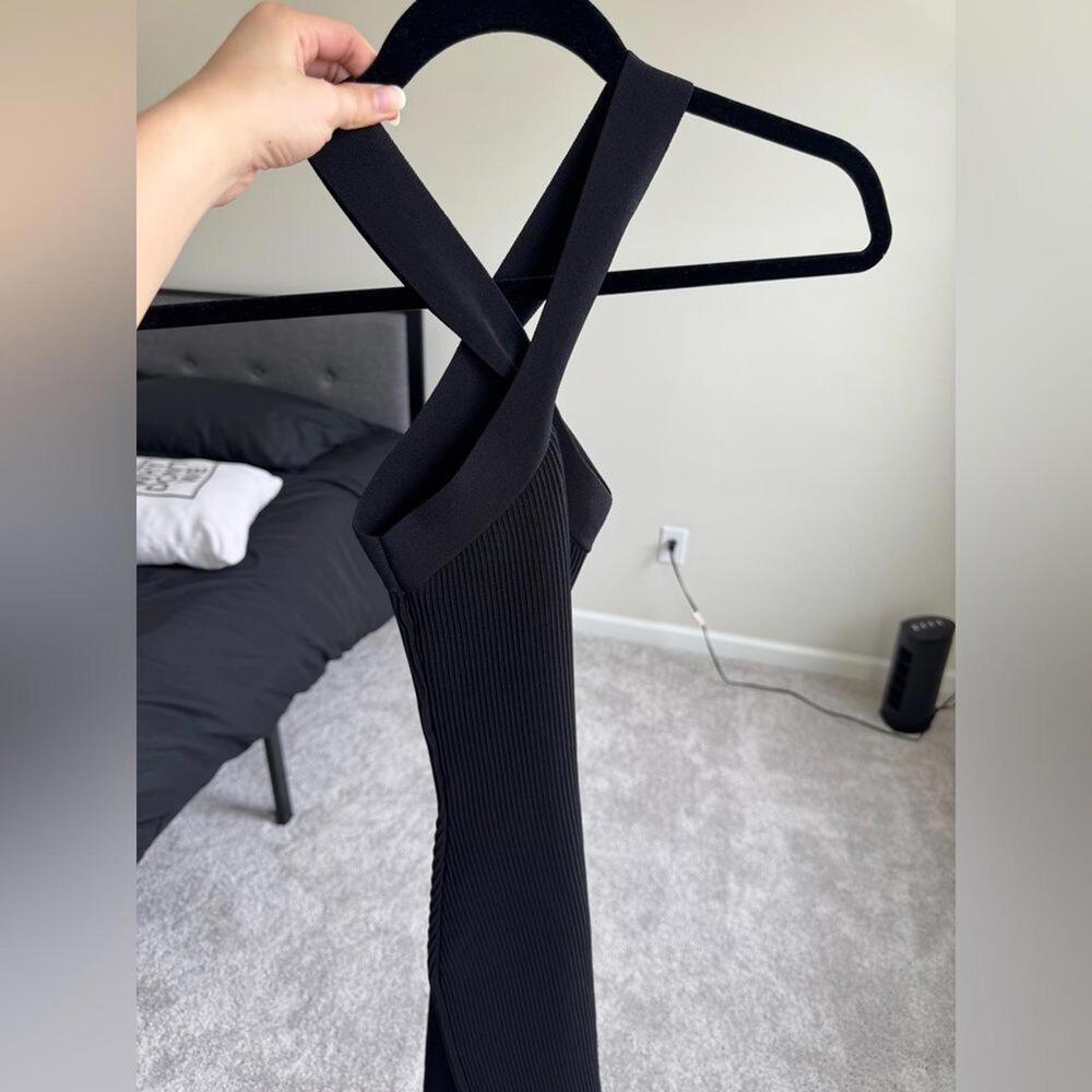 NWOT Aritzia Babaton Sculpt Knit Criss Cross Dress (SIZE XXS)
